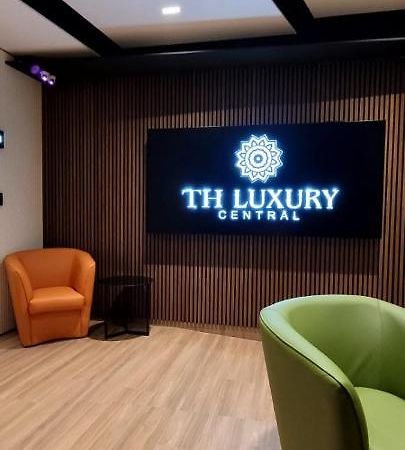 Th Luxury Central Катания Экстерьер фото
